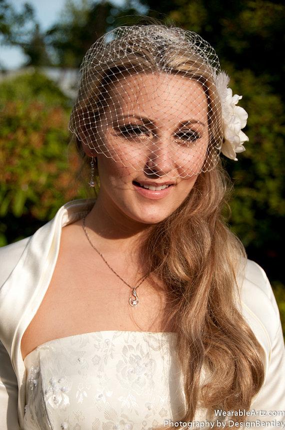 زفاف - Blusher Bridal Veil with detachable Fascinator in ivory