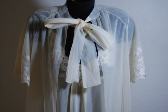 Mariage - Vintage 50's 2 peice L Vasserette Bridal Lingerie nightgown dressing gown peignoir pajama nightie Crepelon Lace Negligee bed jacket robe set