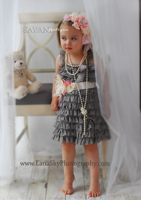 Свадьба - Girl lace dress, 3 pieces Gray, pink, ivory  lace dress set,headband and sash, flower girl,Baby Girl Photo Prop,baby gift