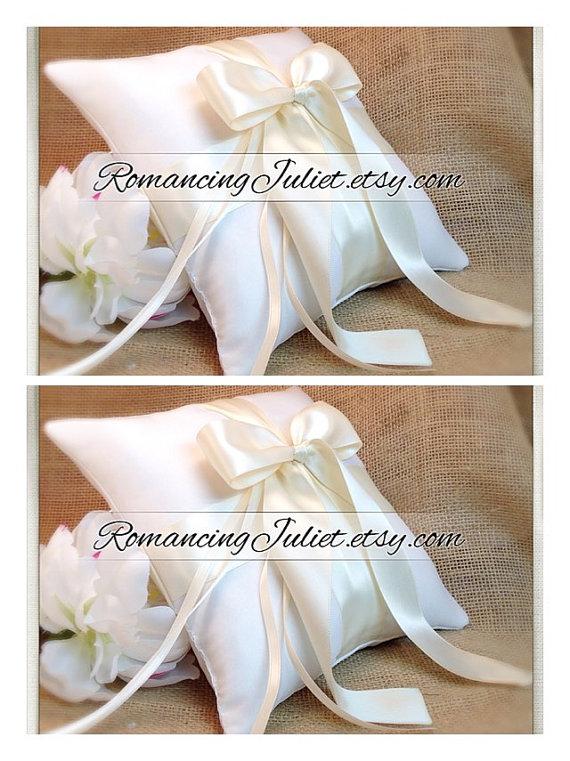 زفاف - Romantic Satin Ring Bearer Pillow...You Choose the Colors...SET OF 2...shown in ivory/ivory