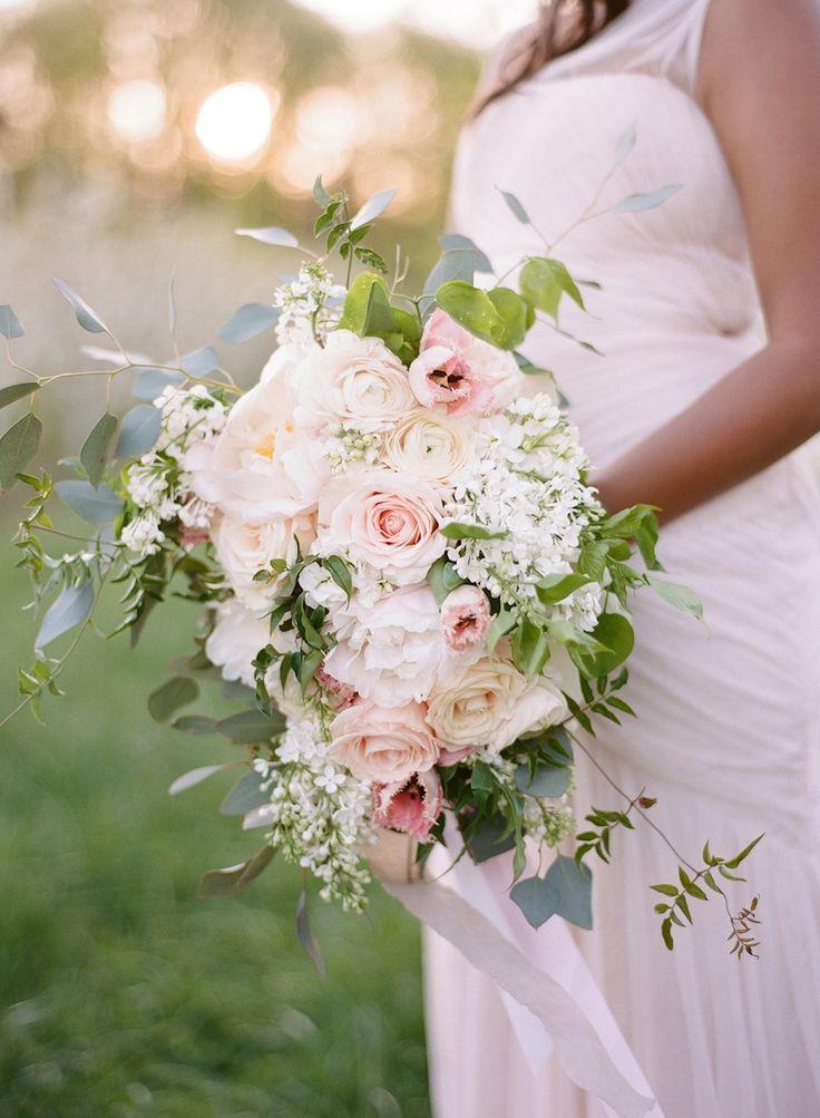 Mariage - The Kane Show's Danni Starr Looks Beautiful In This Pink Floral Styled Shoot
