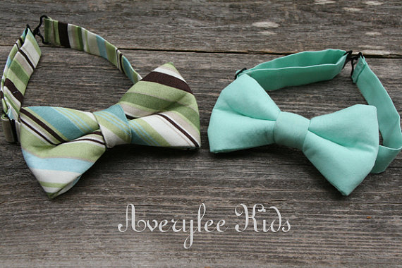 زفاف - Boys Mint Green Bow Tie, Solid Mint Green Bow Tie, Striped Green and Brown Bow tie, Toddler Bow Tie, Teen Bow Tie, Wedding Ring Bearer