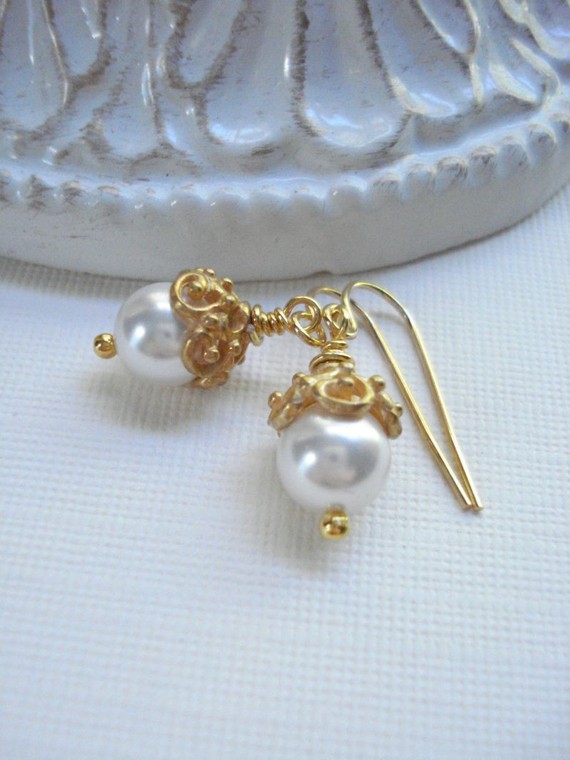Wedding - White Pearl Drop Earrings In Gold, Classic, Wedding Jewelry, Bridesmaid. Gold, Winter Jewelry