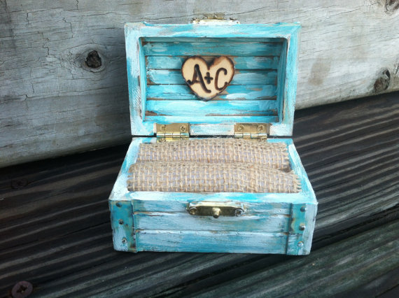 Mariage - Beach wedding ring box, nautical beach side wedding, ring pillow alternative