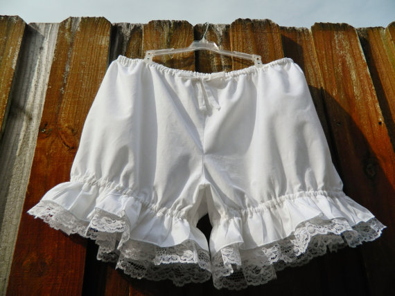 Mariage - Plus size White bloomers with white lace Ready to ship 2x