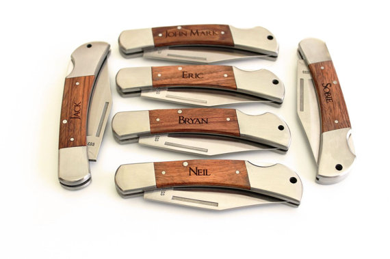 Mariage - Set of 19 Personalized Pocket Knives Groomsmen gift Engraved Pocket Knife Custom Knives Groomsman gift  Hunting Knife Wedding Party Favors