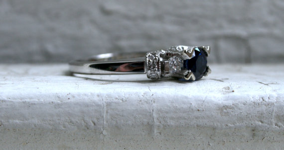 زفاف - Vintage 14K White Gold Sapphire and Diamond Engagement Ring - 1.02ct