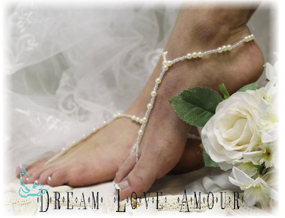 Свадьба - Barefoot sandals- pearl bead beach wedding bridal foot jewelry- nautical barefoot sandal-paris wedding shoes-footless sandles-B5