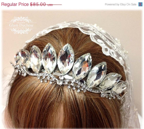 Hochzeit - Bridal headband, Bridal tiara, Crystal headband, bridal hair jewelry, crystal tiara, Wedding accessory