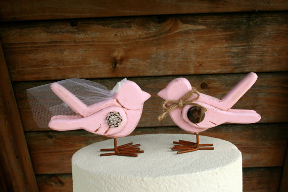 Mariage - Blush Pink Love Birds Cake Topper / Wooden Cake Topper / Wedding Cake Topper / Rustic Bird Cake Topper