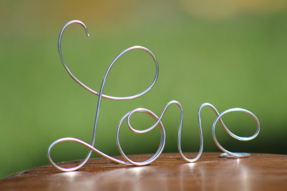 Свадьба - Silver Wire Love wedding Cake Toppers - Decoration - Beach wedding - Bridal Shower - Bride and Groom - Rustic Country Chic Wedding