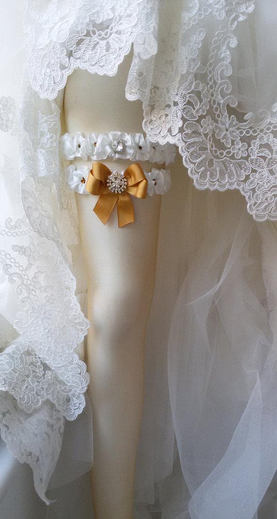 Mariage - Wedding leg garter, Bridal garter set, Garter, Rustic wedding garter, İvory ribbon garter, Bridal accessuary, Pearl and ribbon garter,