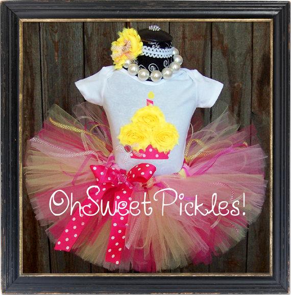 Свадьба - STRAWBERRY LEMONADE - Includes Birthday Tutu Skirt Set, Hairclip/Headband And 3D Cupcake Shirt - Newborn, 1st, 2nd, 3rd, 4th, 5th, 6th, 7th
