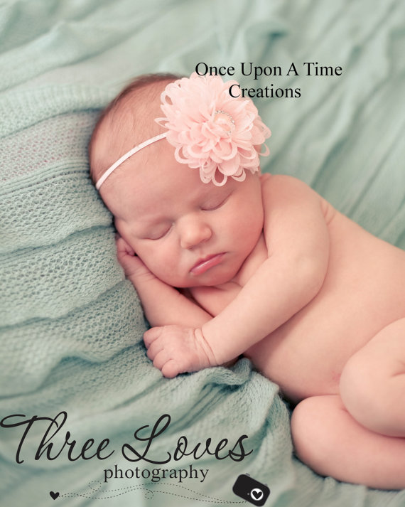 Свадьба - Light Pink Silky Chiffon Petal Flower Skinny Headband - Pearl Hairbow Photo Prop - Newborn Baby Hairbow - Little Girls Hair Bow
