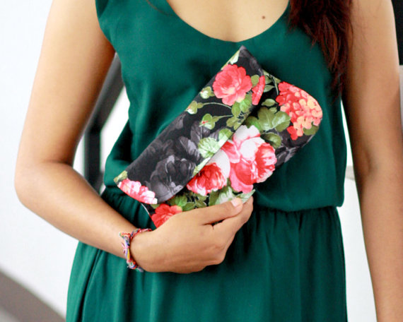 Hochzeit - Rose clutch, red rose in black cotton clutch purse, gift for her, wedding attend clutch, bridesmaid gift, bridesmaid clutch