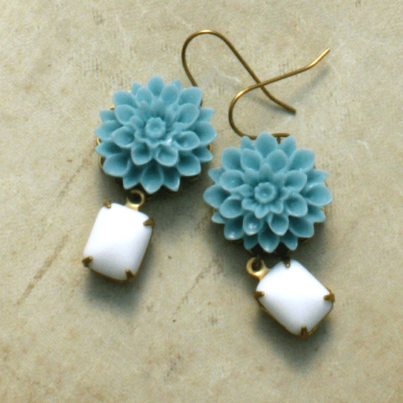 زفاف - Flower Drop Earrings, Blue Dahlia Flower and White Glass Rhinestone, Retro Flower Earring, Turquoise Blue Flower, Bridesmaid Jewelry