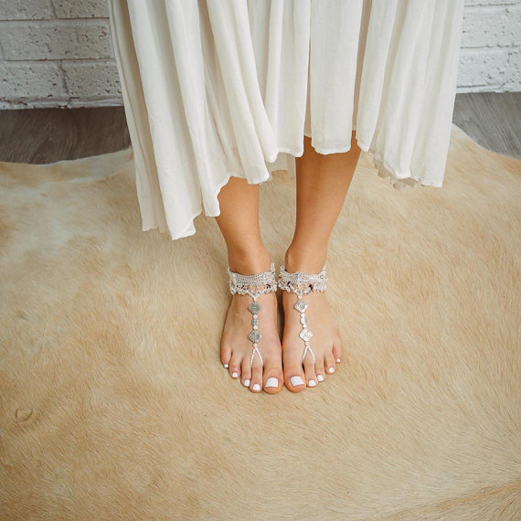 زفاف - Barefoot anklet sandals, boho goddess, bellydancing, jewellery, flats, Sold as pair. Silver metal and jewels, beading. Style: 'Happy B1417'