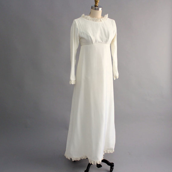 Mariage - white velvet wedding dress . empire waist wedding dress . vintage white velvet gown . 1960s wedding dress . xs wedding dress