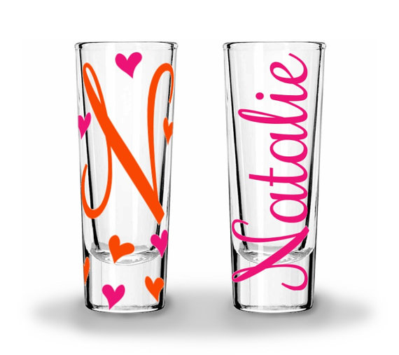 Свадьба - Personalized Bridesmaid and Groomsmen Shot Glasses, Bachelor or Bachelorette Party Gifts, Tequila Shooter Glasses
