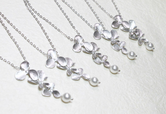 Hochzeit - Bridesmaid Gift Set- Set of 5 Pearl with Orchid flower Necklace - S2033-3
