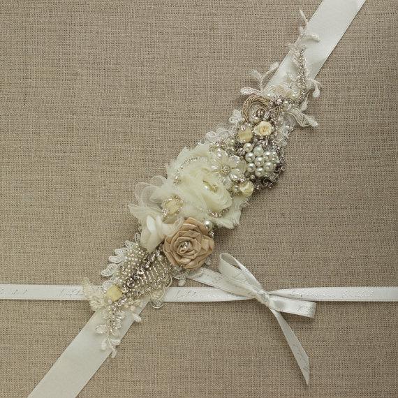 زفاف - Bridal sash Wedding belt belts sashes Narrow waist sash Beige Champagne Silver Vintage flowers shabby chic lace rhinestone ribbon accessory