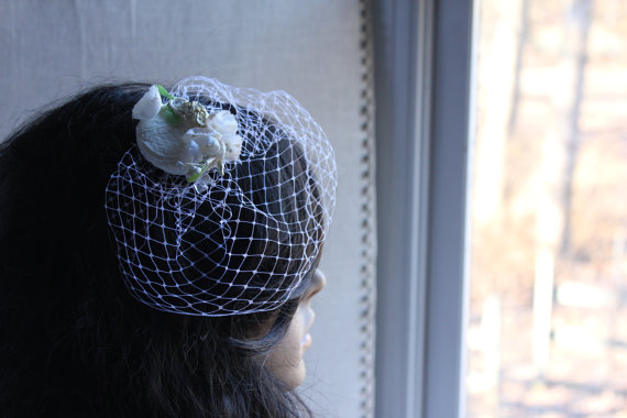Свадьба - WEDDING VEIL- small wedding hat, veil piece. lace covered buckram frame, vintage lily of the valley and a vintage inspired button