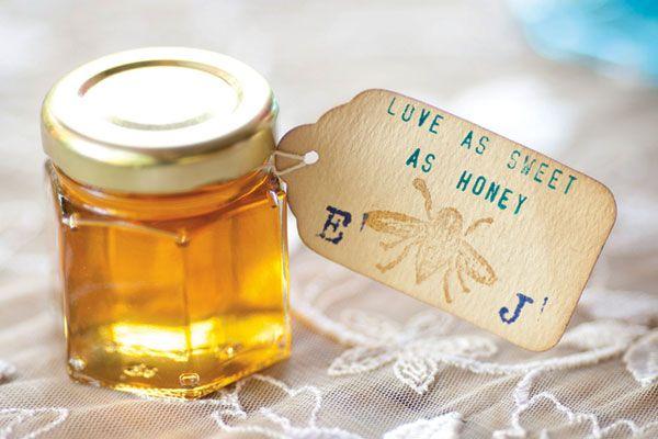 Свадьба - Edible Wedding Favors Your Guests Will Love
