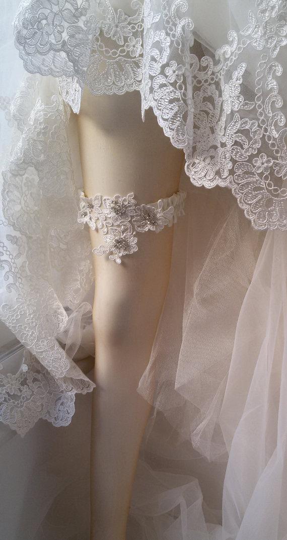Mariage - Wedding leg garter, Wedding Garter , Ribbon Garter , Wedding Accessory, İvory Lace accessories, Bridal garter