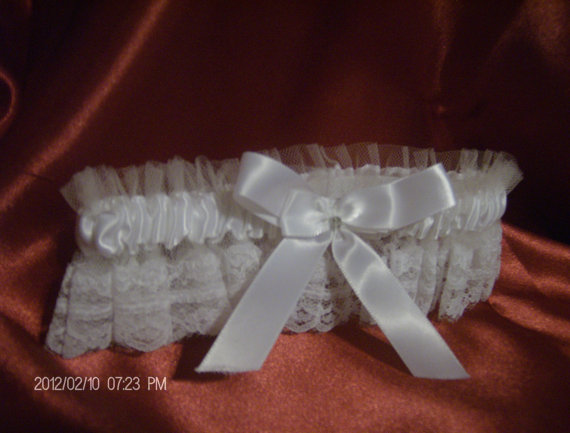 زفاف - SALE Wedding Garter, ivory garter Bridal Garter -Lace / Crystal Bow Garter SINGLE -