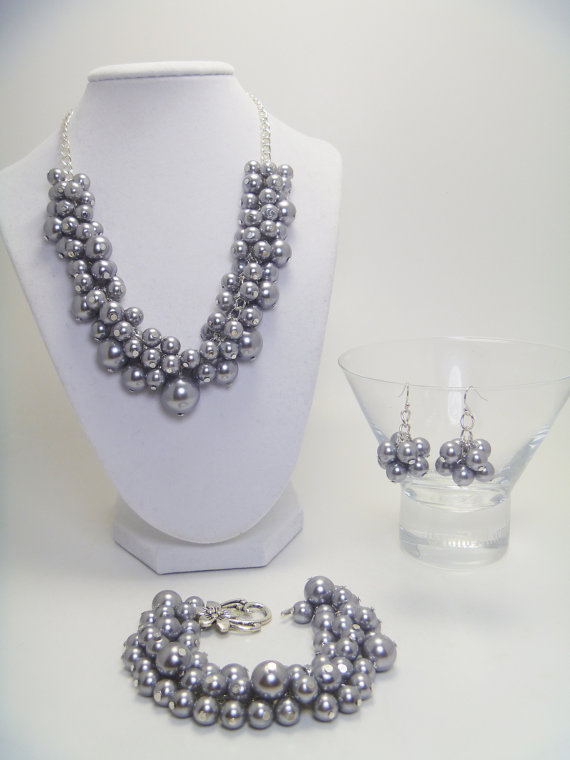 Wedding - Gray Pearl Jewelry Set,  gray chunky necklace, grey pearl bracelet, gray pearl necklace, grey bridal jewelry, cocktail parties.