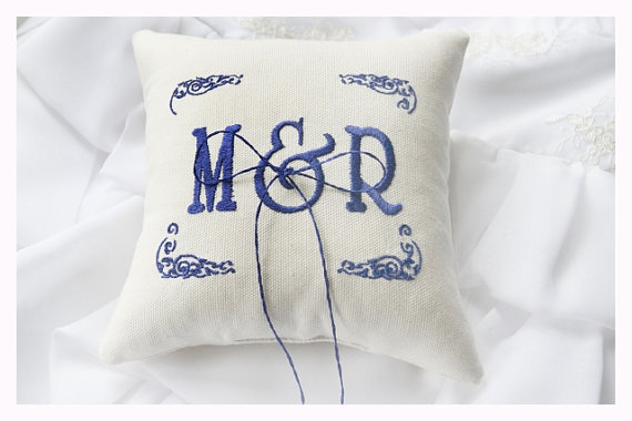 Mariage - Ring bearer pillow , wedding pillow , Initials wedding Pillow , wedding ring pillow, Personalized Custom embroidered ring pillow (R70)