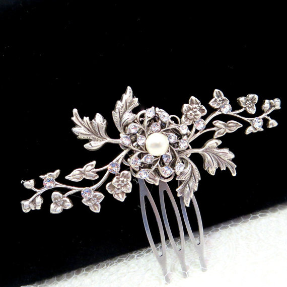 Wedding - Small Bridal hair comb, Wedding hair comb, Antique silver hair accessory, Vintage style hair comb, Flower and leaf comb, Wedding headpiece