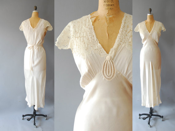 زفاف - 1930s Silk Nightgown / Lace Flutter Nightgown / 30s