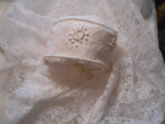 Wedding - AA4-Vintage 1960's Juliet Cap all Lace Wedding Veil- Single layer of solid lace- elbow length- stunning headpiece !