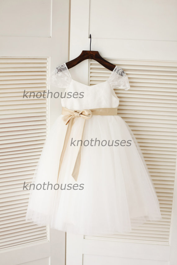 Свадьба - Tulle Lace Cap Sleeves Flower Girl Dress/Champagne Bow Sash Children Toddler Party Dress for Wedding Junior Bridesmaid Dress