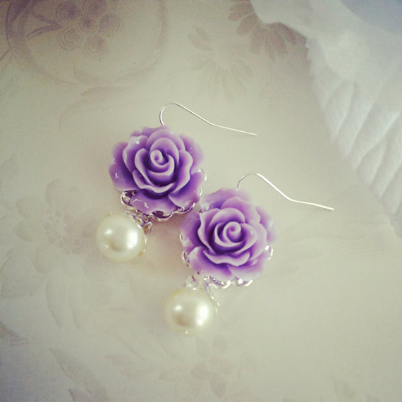 زفاف - Purple earrings Lavender flower Earrings Purple rose Earrings Thank you card Bridesmaid gift Floral Jewelry Dangle earrings Pearl earrings