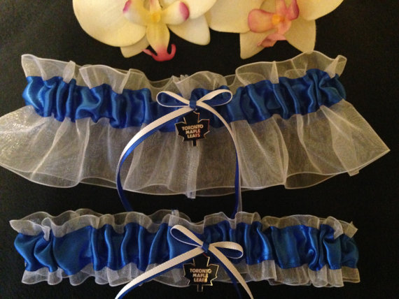 Свадьба - Toronto Maple Leafs Wedding Garter Set - Plus Size Available ~ Something Blue Garter