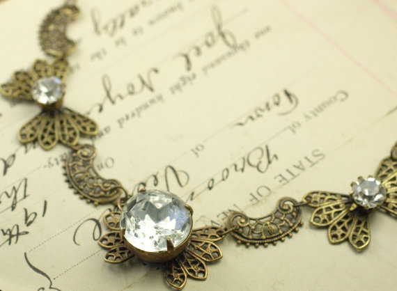 زفاف - Bridal necklace crystal filigree vintage style antiqued brass gem Victorian rhinestone jewel wedding jewelry