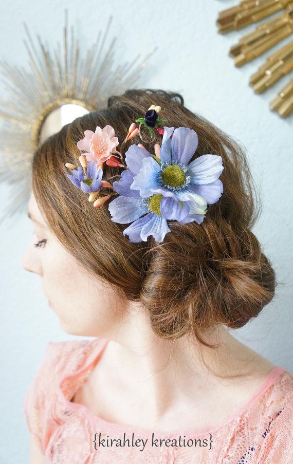 زفاف - MELODY - Cornflower Blue Lavender Peach Pink Daisy Flower & Pip Berry Vine Spring Summer Bride Bridal Hair Clip Wedding Headpiece Ship Ready