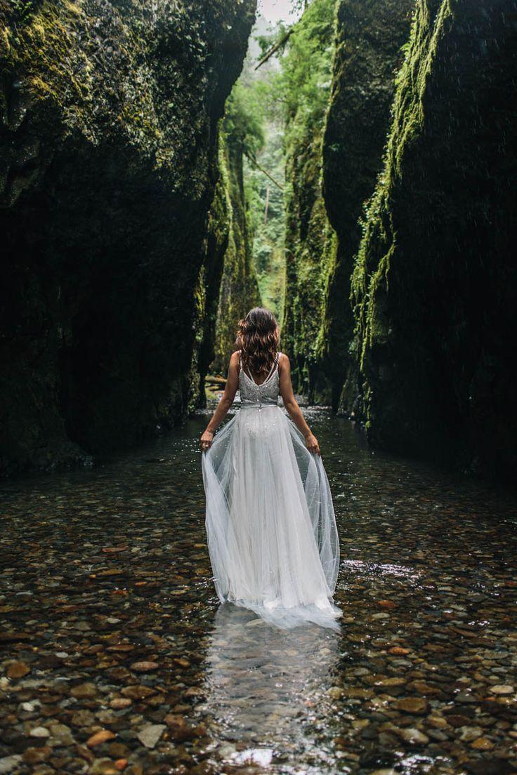 Wedding - Organic Riverbed Elopement Inspiration In Oregon // Portland, Or Wedding & Elopement Photographer