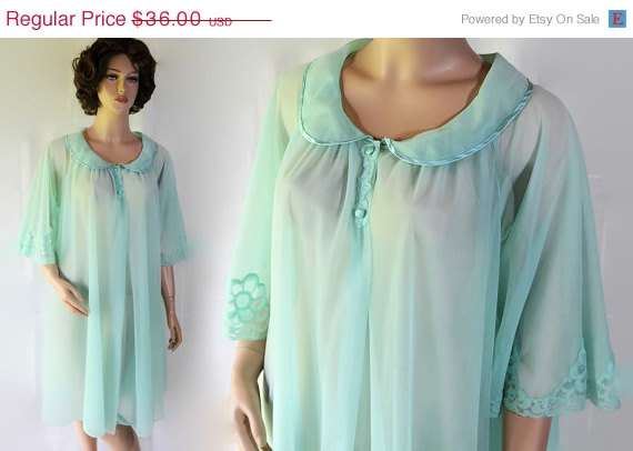 Mariage - ON SALE 60s Kayser Robe / Mad Men Lingerie / Betty Draper / Blue / Sheer