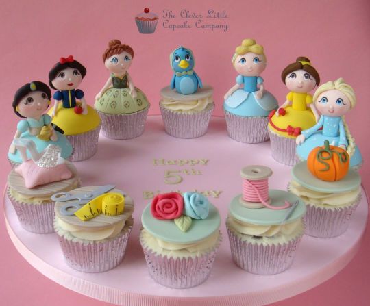 Hochzeit - Cupcake Decorating
