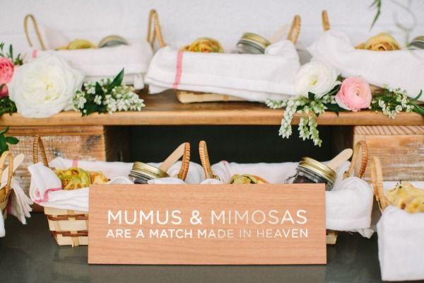 Mariage - Mimosas, Mumus   Manicures - A Bohemian Brunch