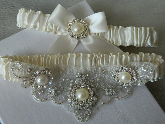 Hochzeit - Wedding Garter Set,Off White Satin With Chiffon Applique And Pearl