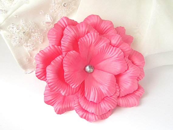 Hochzeit - Coral Flower Pin, Bridesmaid Flower, Coral Wedding, Hair Fasinator, Peach Accessories, Flower For a Sash