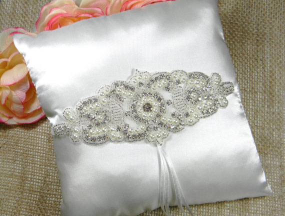 Свадьба - Ring Bearer Pillow, Ivory Ring Bearer Pillow, Pearl and Crystal Rhinestone Satin Wedding Ring Pillow, Vintage Wedding Decor