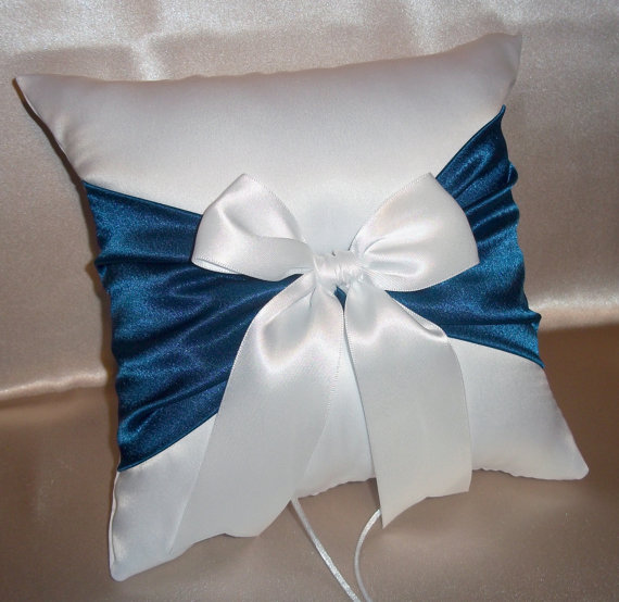Свадьба - Peacock Blue Accent  White  or Ivory Wedding Ring Bearer Pillow