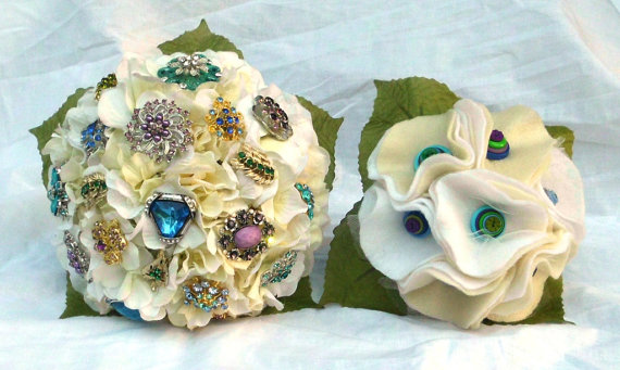 Hochzeit - Brooch Wedding Bouquet and Felt Toss, Custom, Peacock, Bridal, 9" and 6", brooch bouquet, Crystals Fabric Flower Bouquet, weddings