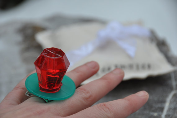 Свадьба - Will you be my Bridesmaid ring pop box will you be my maid of honor pop the question bridal party flower girl ring pop pillow