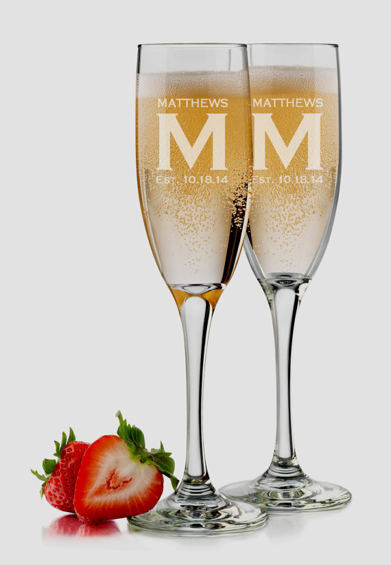 زفاف - Bride and Groom Glasses, Set of 2 Personalized Champagne Glasses, Bridesmaid Glasses, Mr and Mrs Wedding Toasting Glasses